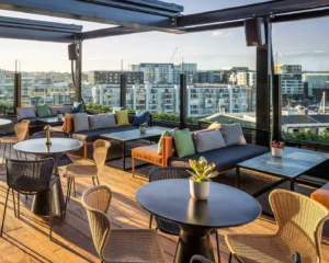 Rooftop_at_QT_Auckland_editorial_co3b4m